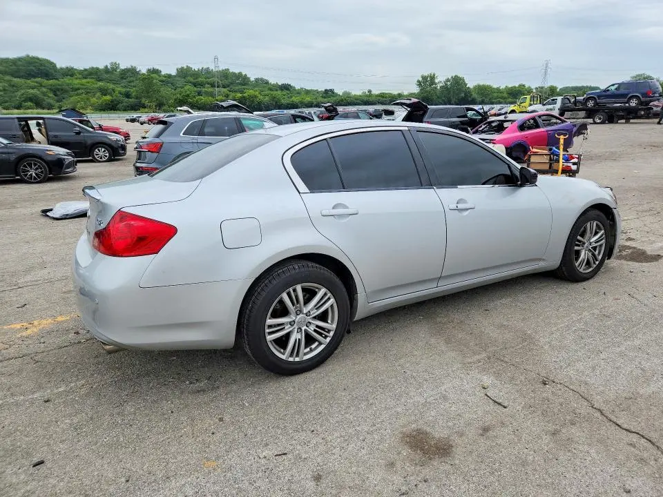 2010 INFINITI G37   