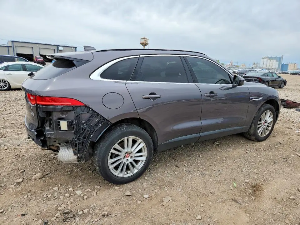 2017 JAGUAR F-PACE PRESTIGE  