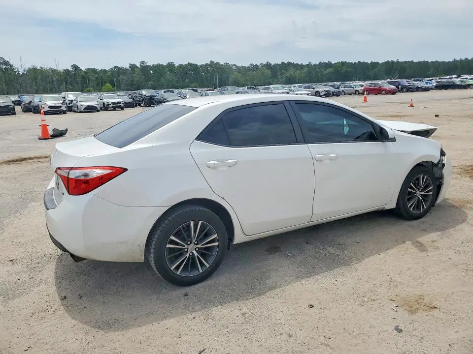 2016 TOYOTA COROLLA LE PLUS  