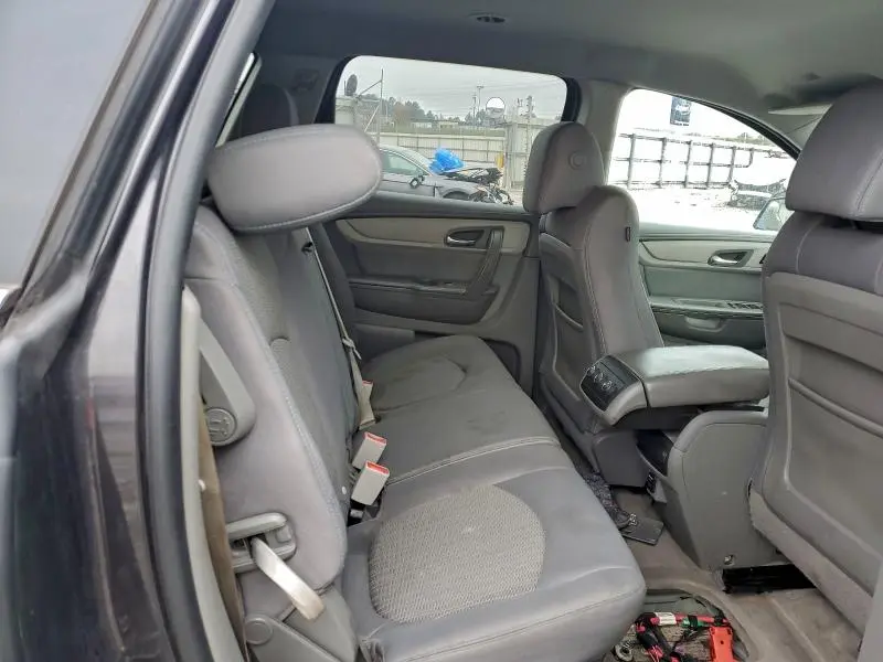 2014 CHEVROLET TRAVERSE LT  