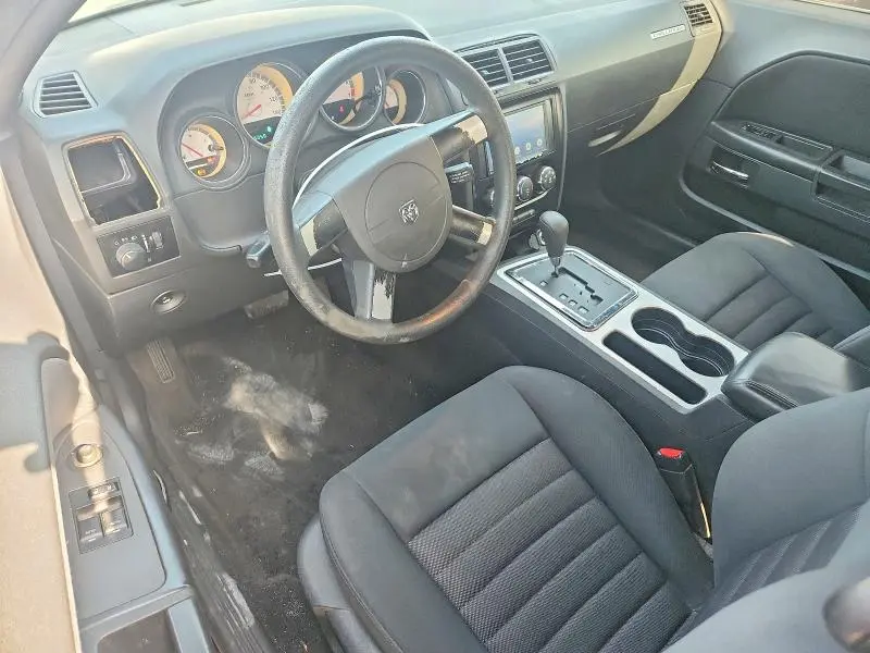 2010 DODGE CHALLENGER SE  