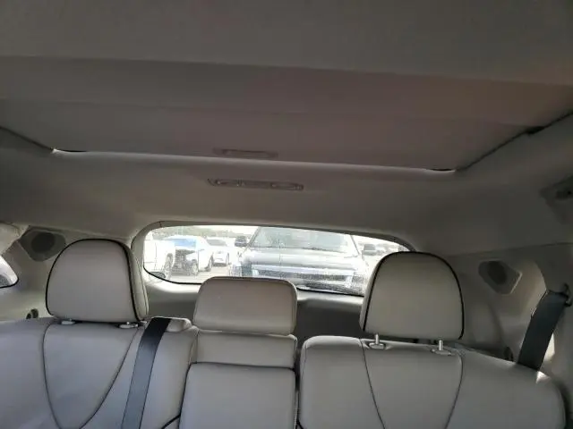2012 TOYOTA VENZA LE  