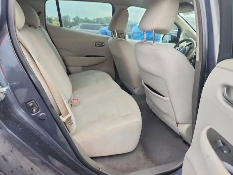 2013 NISSAN LEAF S  
