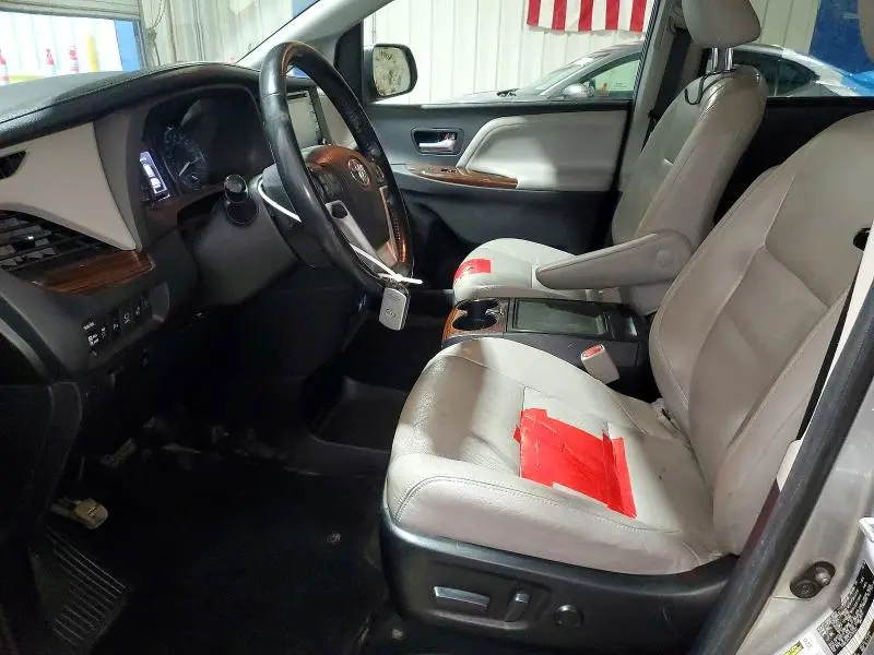 2018 TOYOTA SIENNA LIMITED PREMIUM 7-PASSENGER  