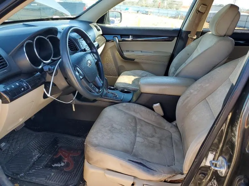 2011 KIA SORENTO BASE  