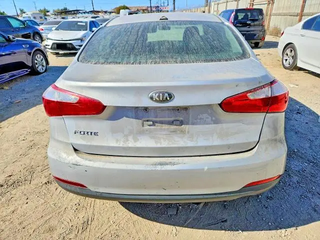 2016 KIA FORTE LX  