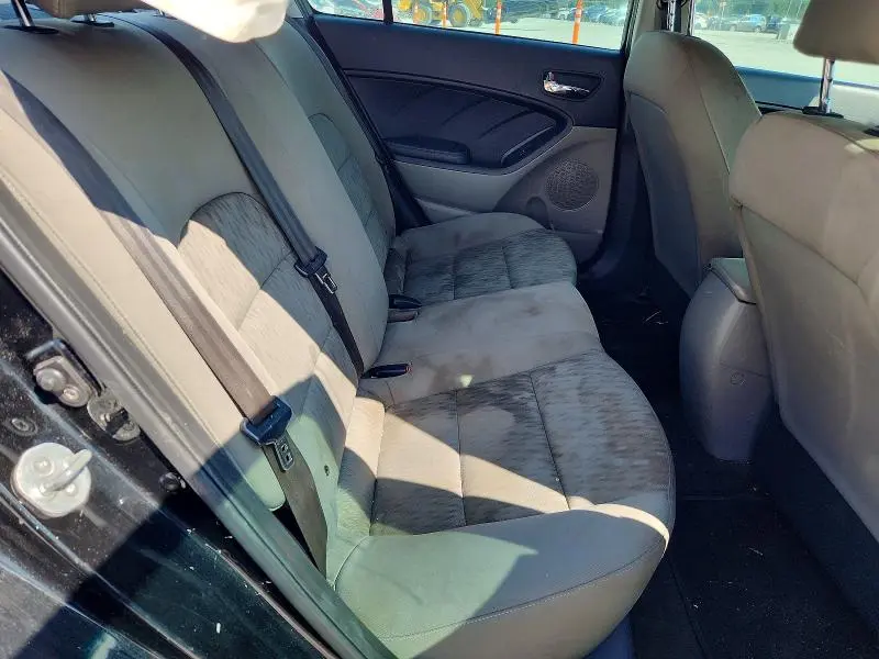 2015 KIA FORTE LX  
