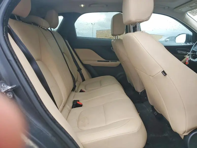2017 JAGUAR F-PACE PREMIUM  