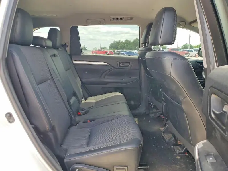 2018 TOYOTA HIGHLANDER LE PLUS  