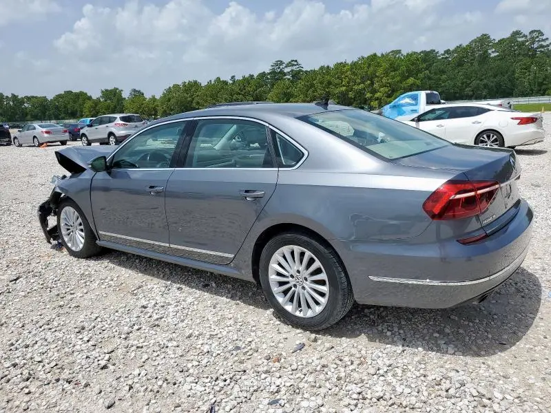 2017 VOLKSWAGEN PASSAT SE  
