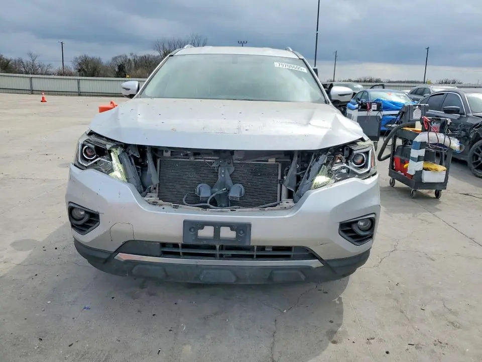 2019 NISSAN PATHFINDER SV  