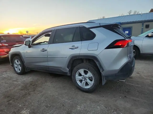 2021 TOYOTA RAV4 XLE  
