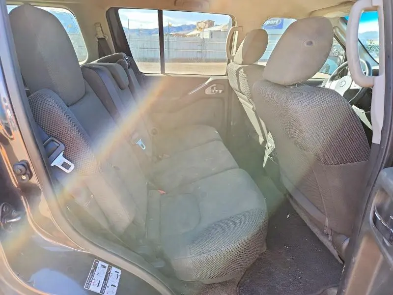 2012 NISSAN PATHFINDER S  