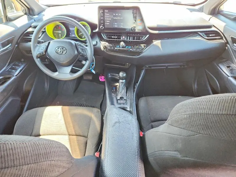 2019 TOYOTA C-HR LE  
