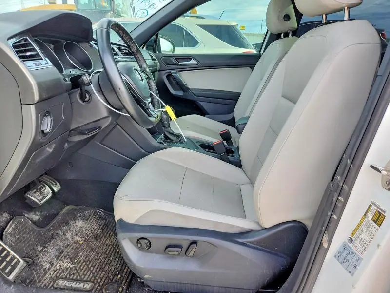 2021 VOLKSWAGEN TIGUAN SE  
