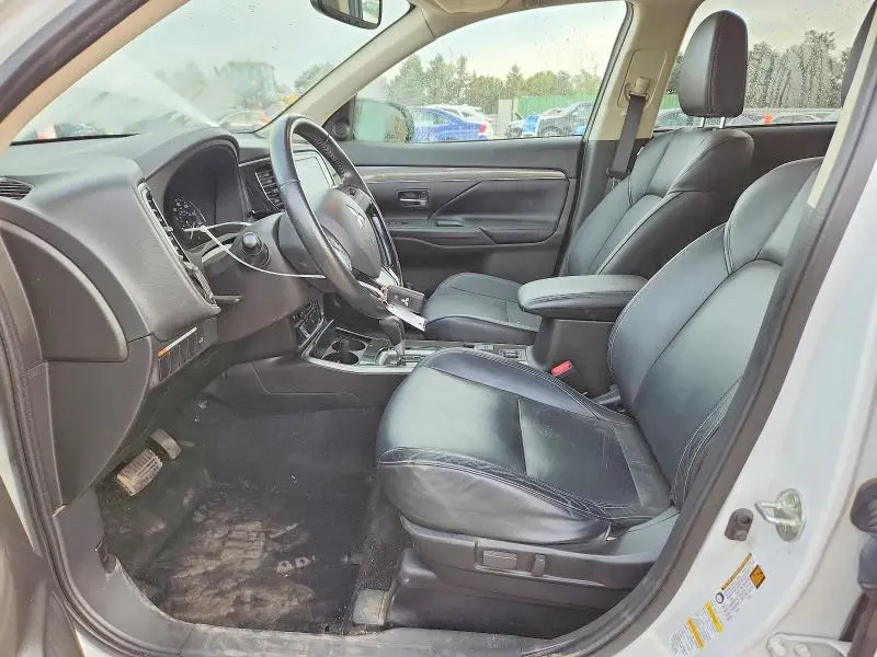 2019 MITSUBISHI OUTLANDER SE  