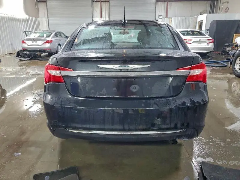 2013 CHRYSLER 200 LX  