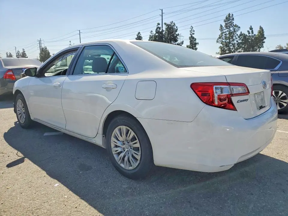 2014 TOYOTA CAMRY LE  
