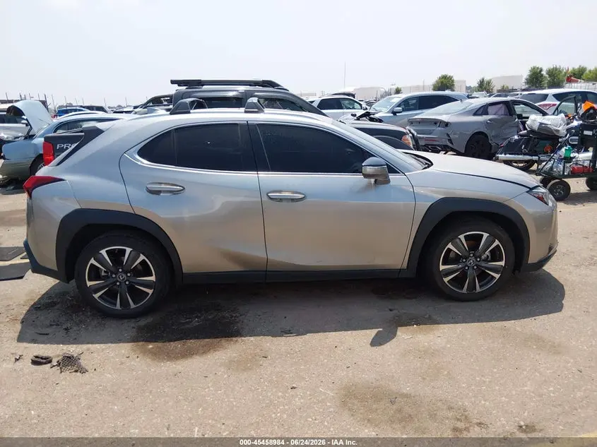 2019 LEXUS UX 200  