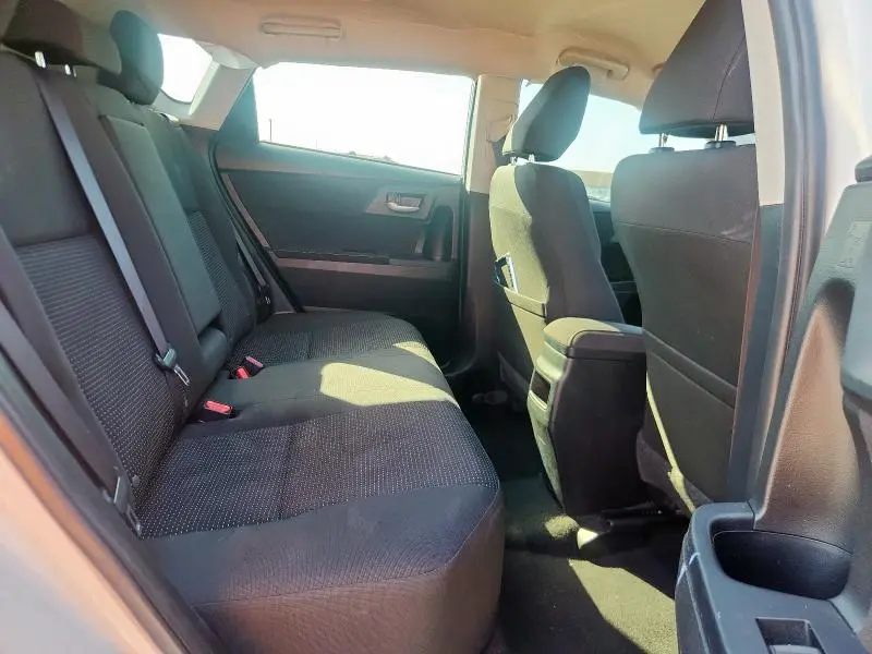 2018 TOYOTA COROLLA IM   