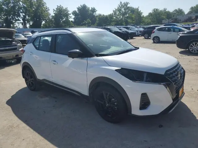 2024 NISSAN KICKS SR  