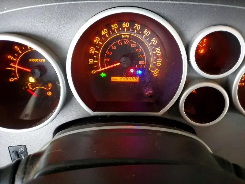 2011 TOYOTA TUNDRA CREWMAX SR5  