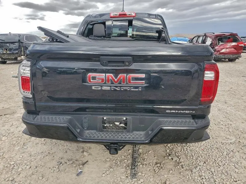 2024 GMC CANYON DENALI  