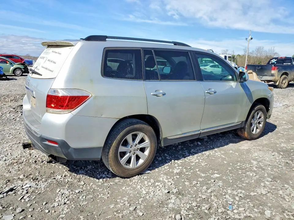 2011 TOYOTA HIGHLANDER BASE  