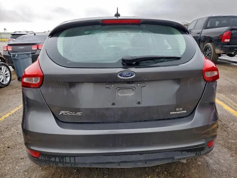 2016 FORD FOCUS SE  