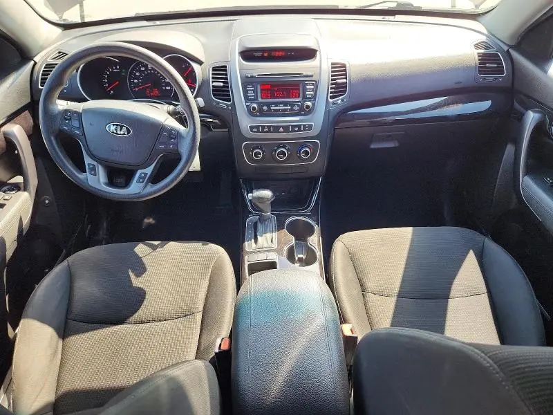 2014 KIA SORENTO LX  
