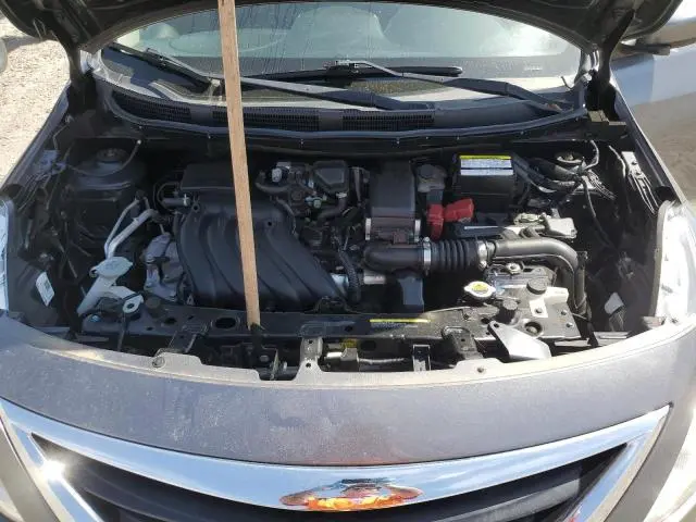 2019 NISSAN VERSA S  