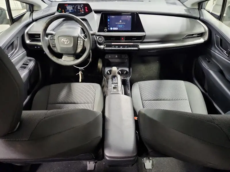 2025 TOYOTA PRIUS LE  