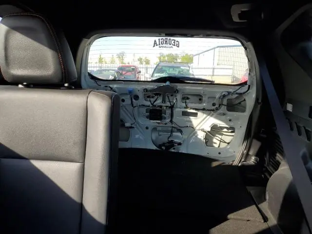 2018 TOYOTA RAV4 SE  