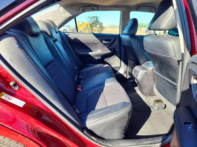 2017 TOYOTA CAMRY SE  