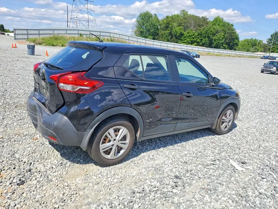 2020 NISSAN KICKS S  