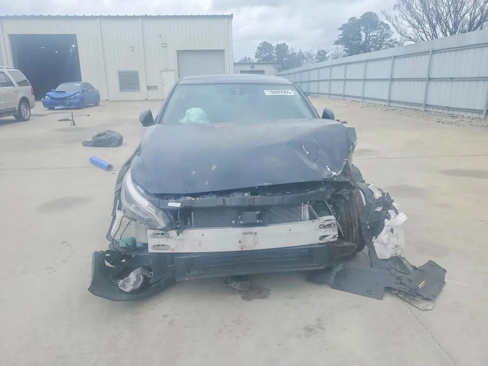 2022 NISSAN ALTIMA SV  