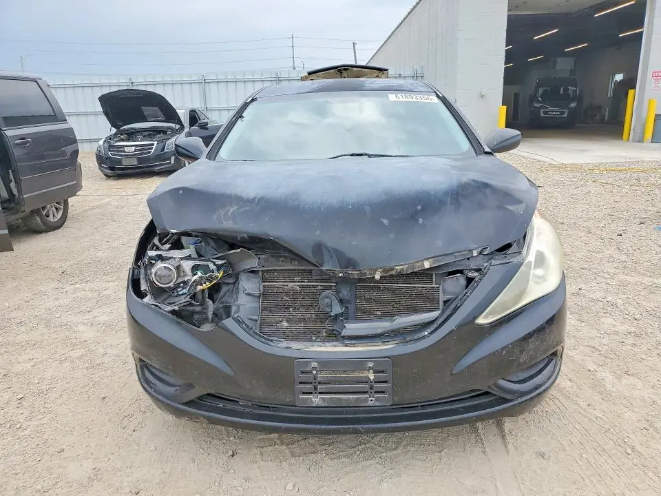 2011 HYUNDAI SONATA GLS  