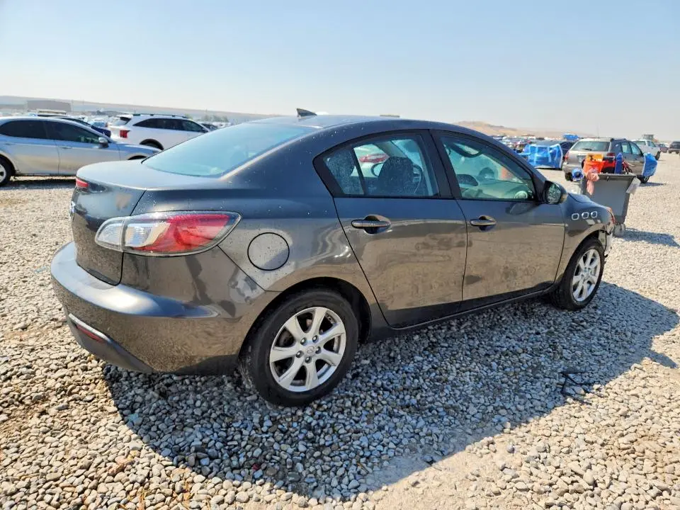 2011 MAZDA 3 I  