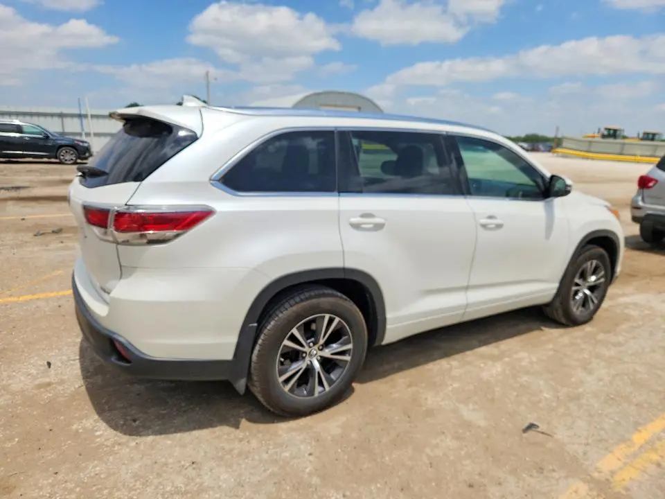 2016 TOYOTA HIGHLANDER XLE  
