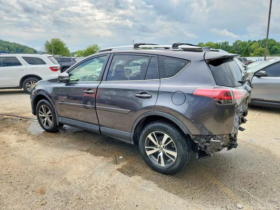 2018 TOYOTA RAV4 XLE  