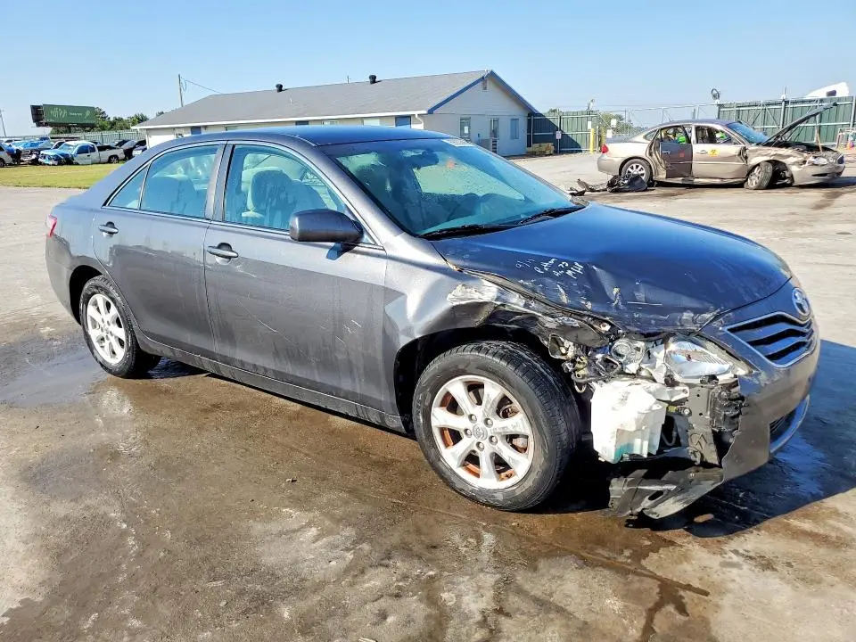 2011 TOYOTA CAMRY LE  