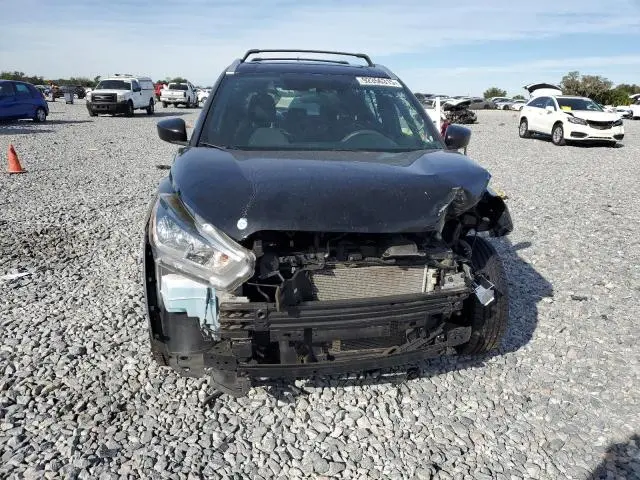 2019 NISSAN KICKS S  