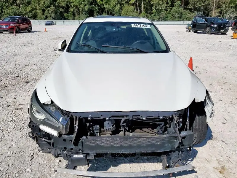 2018 INFINITI Q50 LUXE  