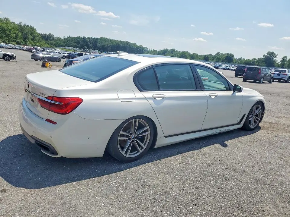 2016 BMW 750 XI  