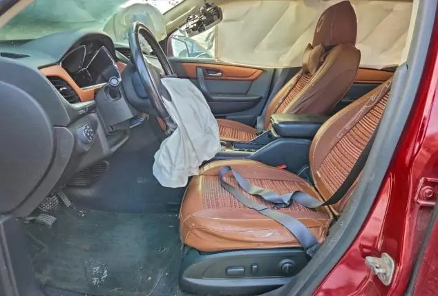 2015 CHEVROLET TRAVERSE LT  