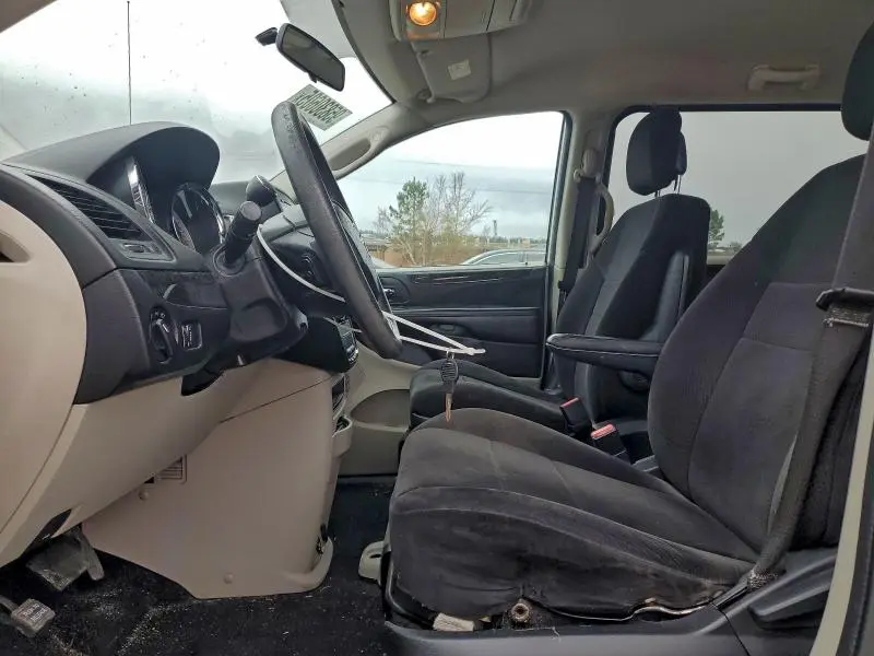 2012 DODGE GRAND CARAVAN SE  