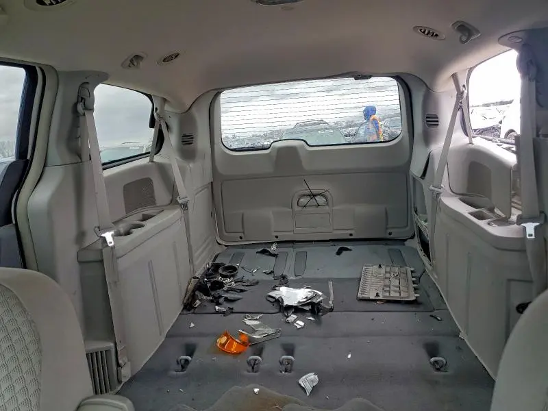 2010 CHRYSLER TOWN & COUNTRY LX  