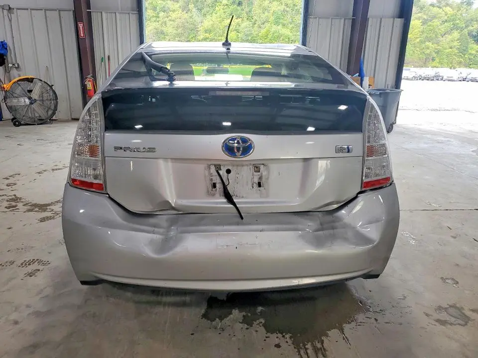 2011 TOYOTA PRIUS TWO  