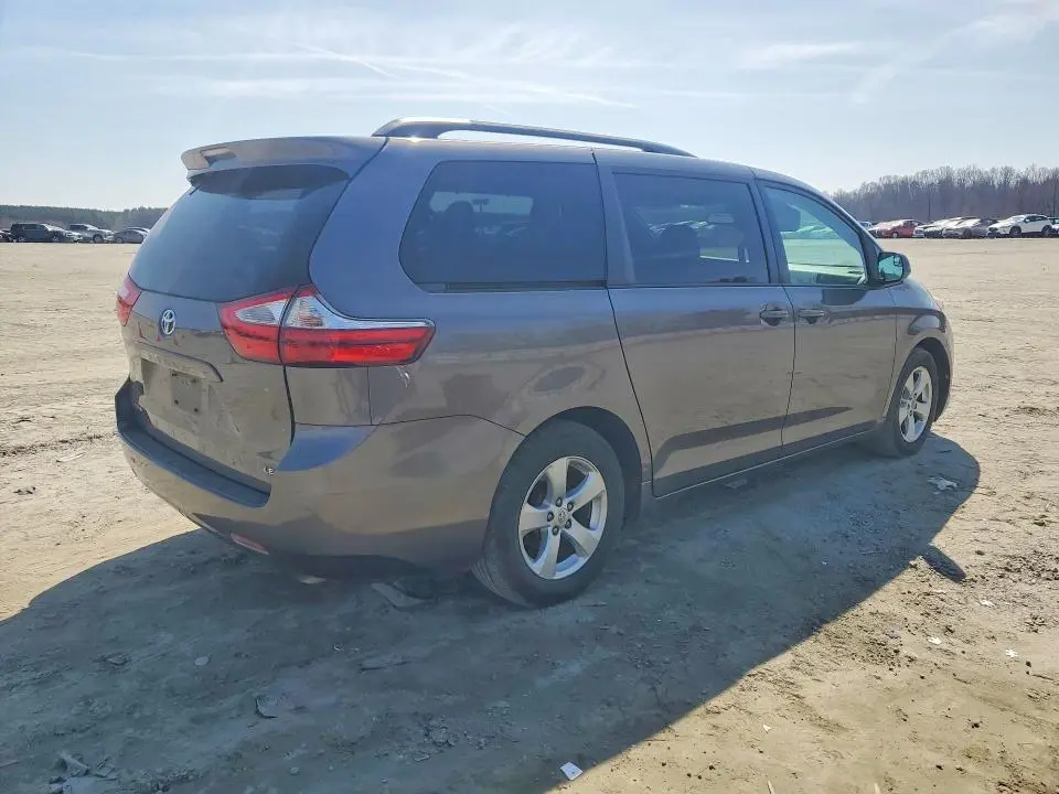 2016 TOYOTA SIENNA LE 8-PASSENGER  