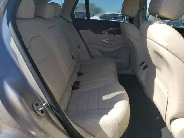 2022 MERCEDES-BENZ GLC 300  